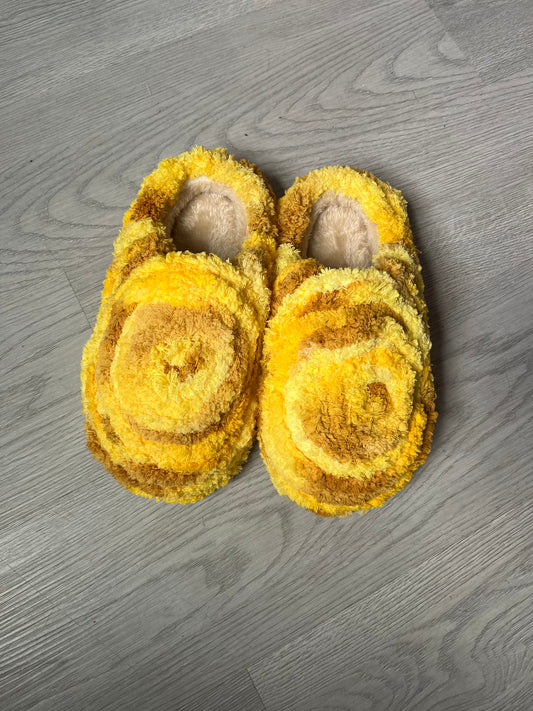 Sun Lounge shoes.
