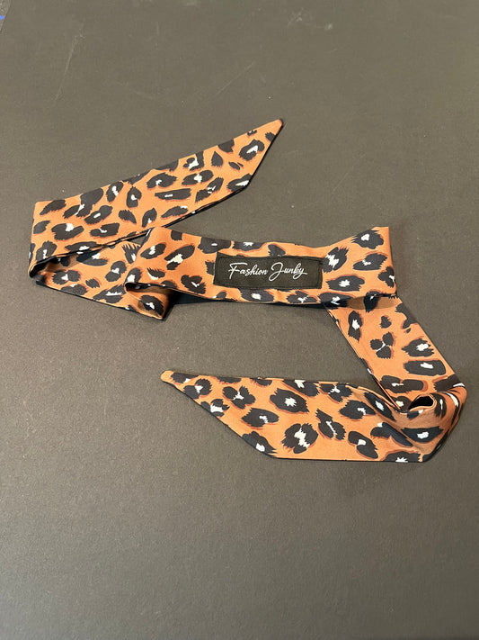 Tie headband.