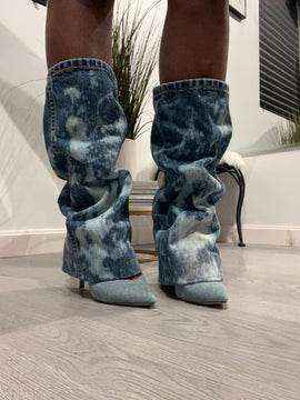 Bleached leg cuffs.