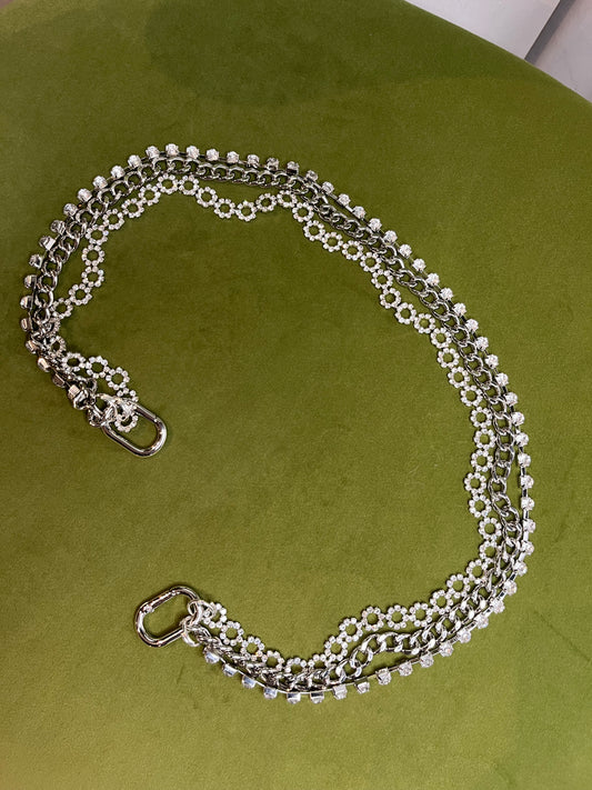 Jean Chain.