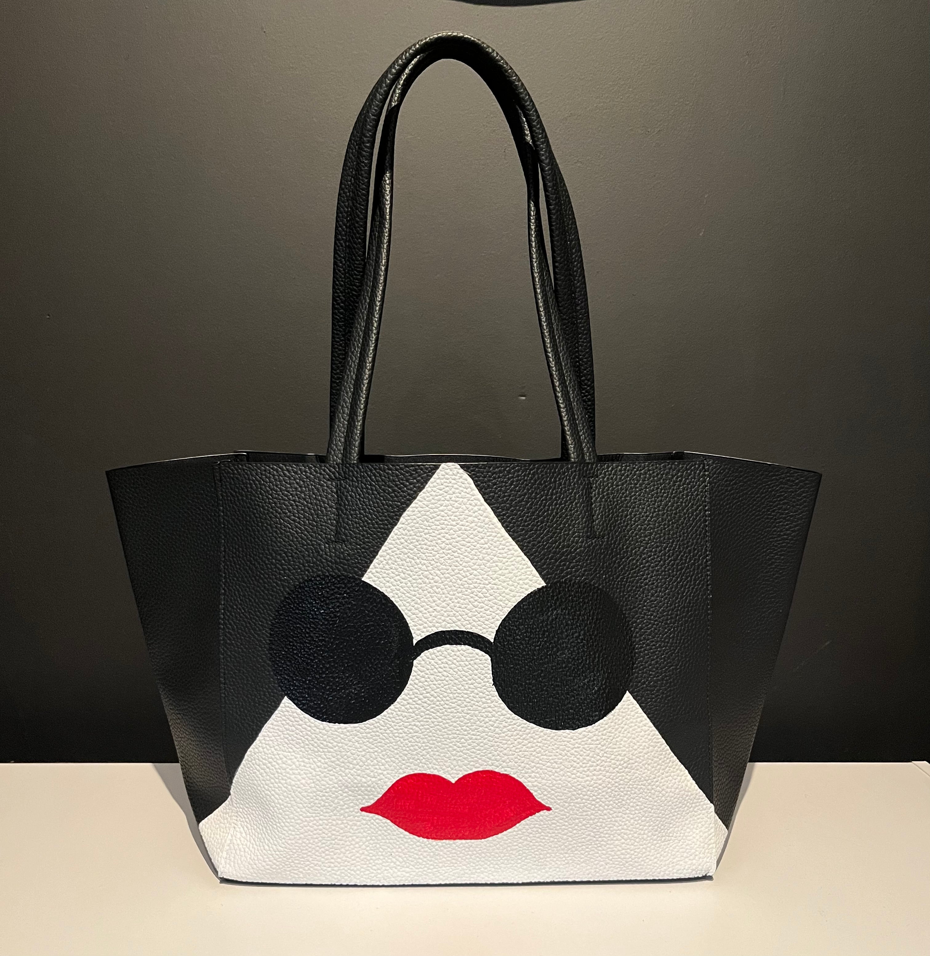 Anna Wintour tote.