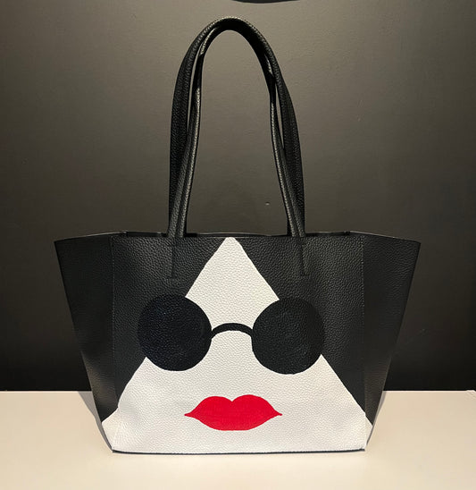 Anna Wintour tote.
