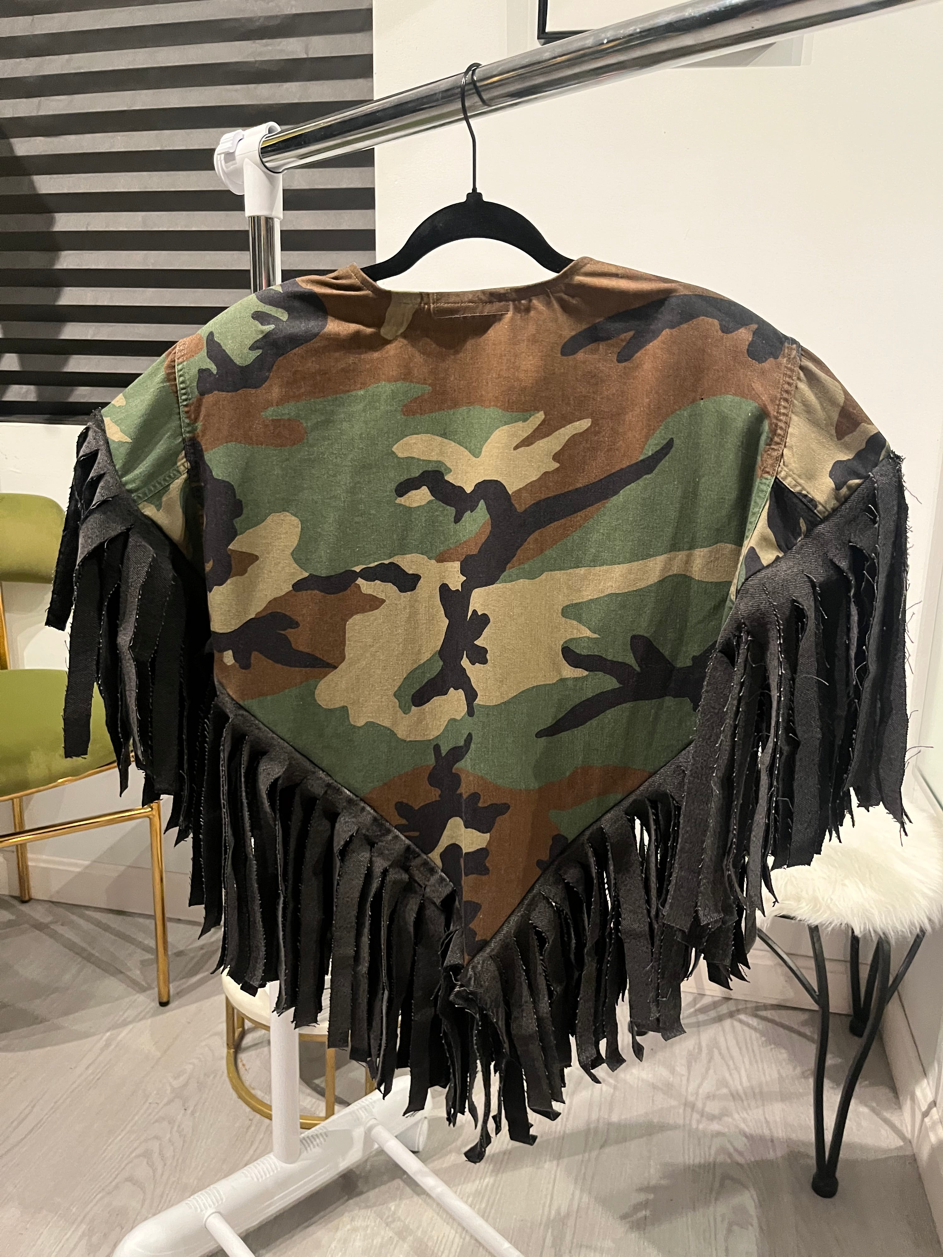 Mili Poncho.