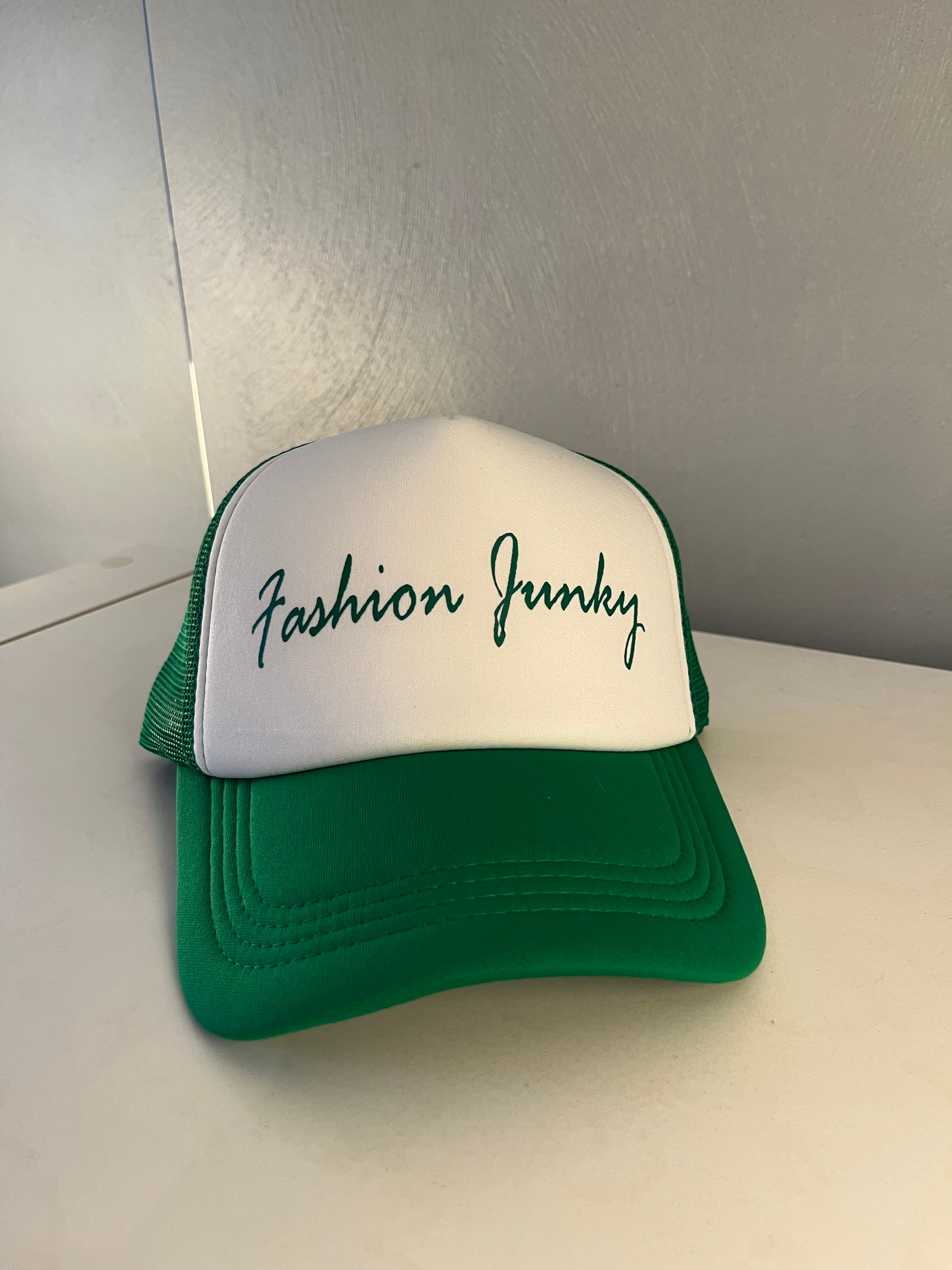 Signature FJ Trucker