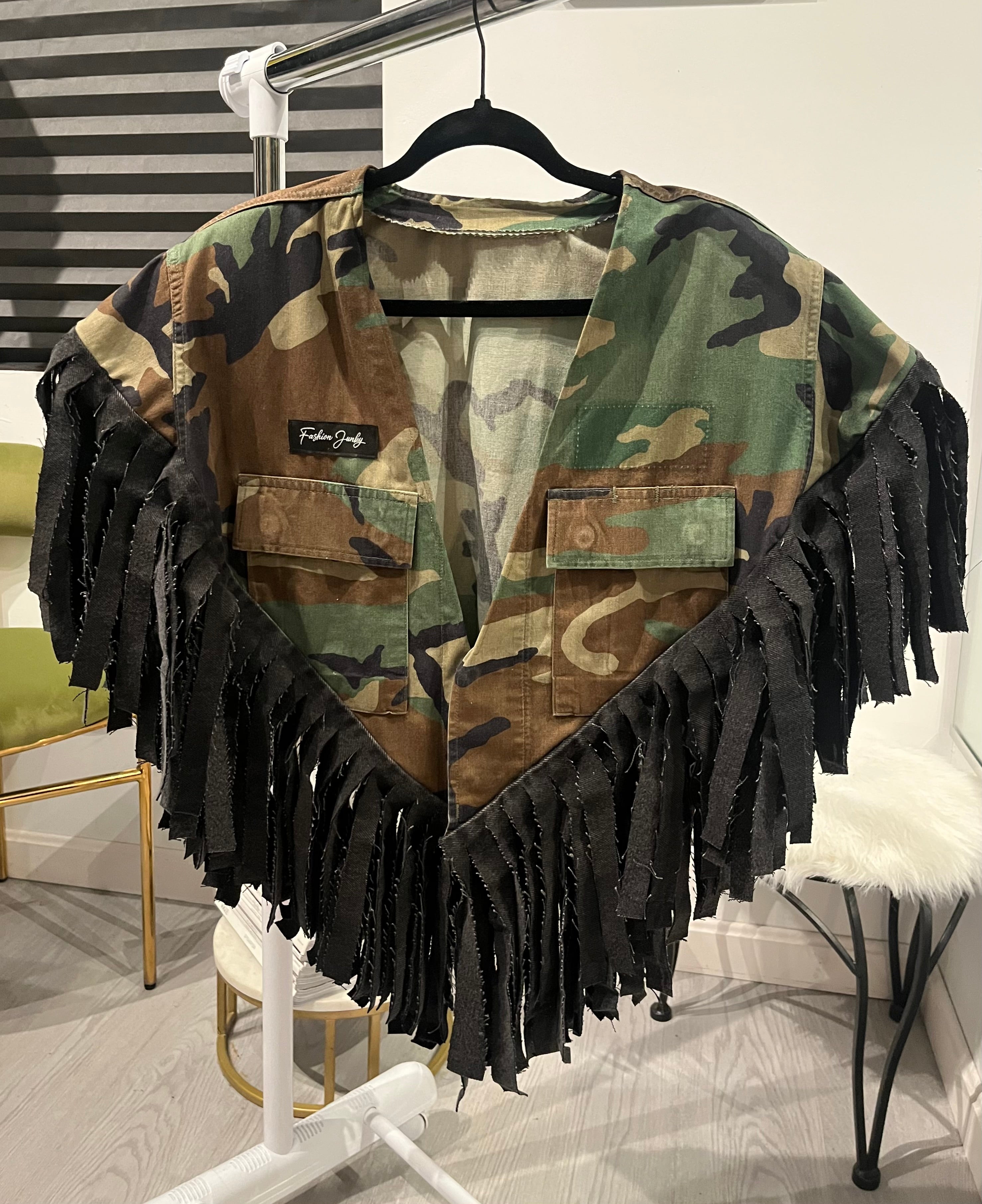Mili Poncho.