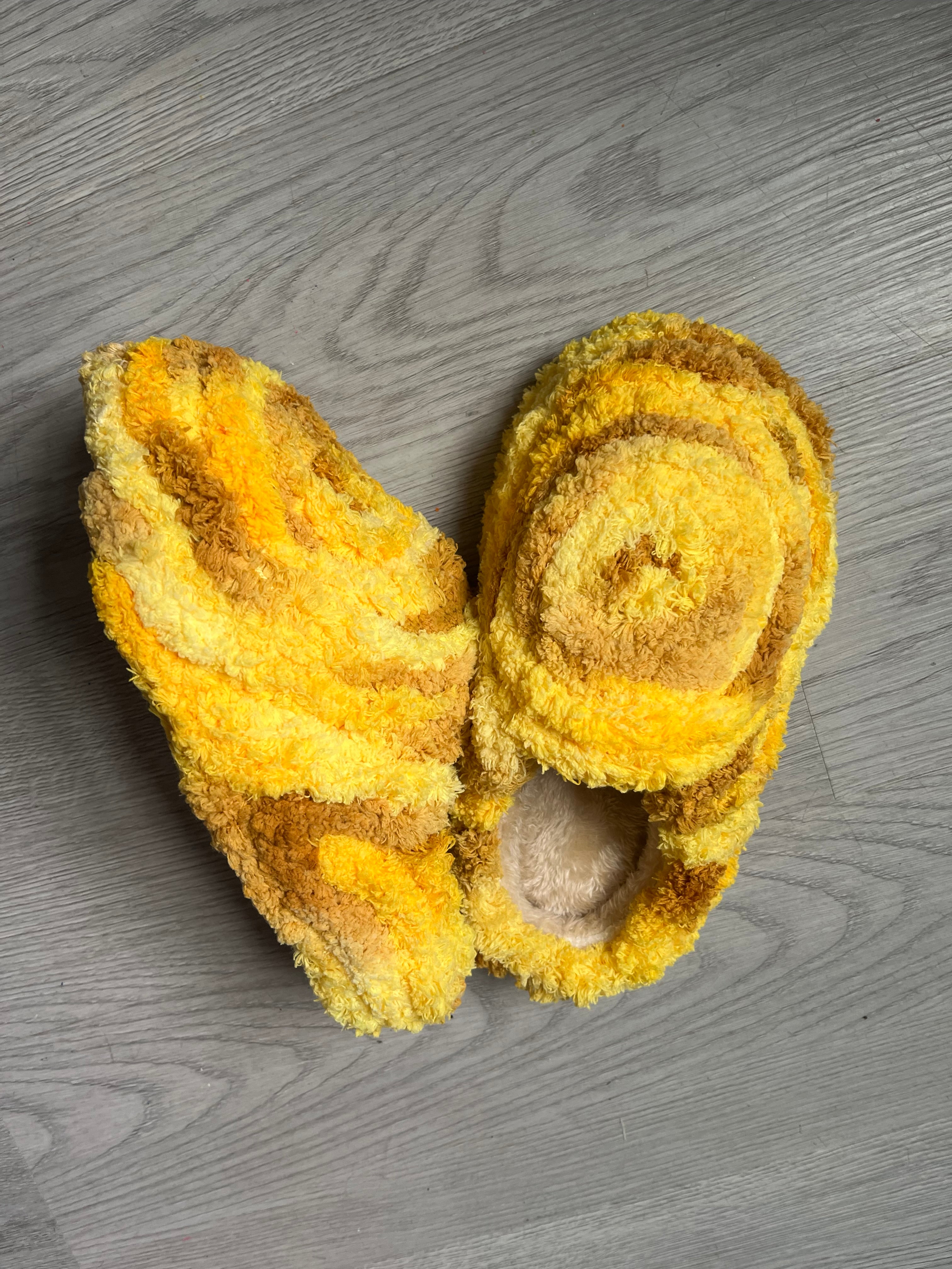 Sun Lounge shoes.