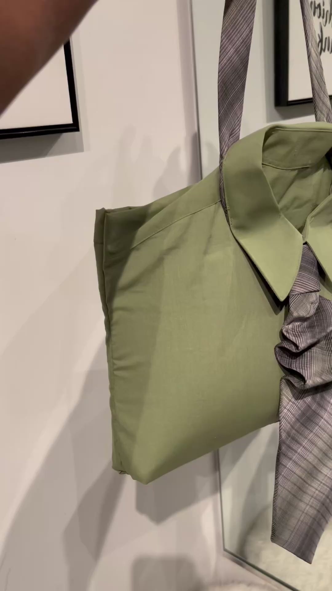 Shirt & Tie bag.